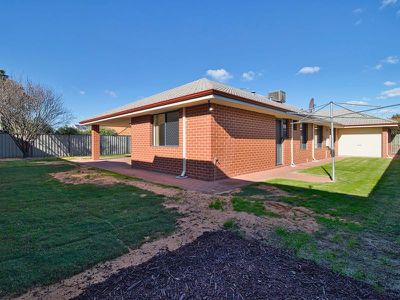 14 Nundle Road , Baldivis