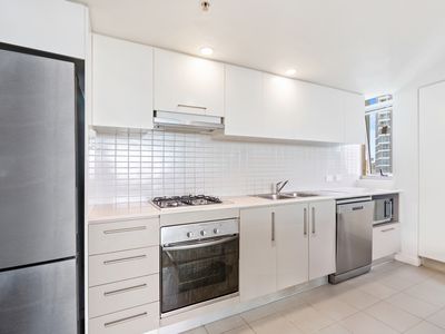 1271 / 56 Scarborough Street, Southport