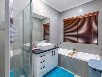 47 Warbird Street, Zuccoli