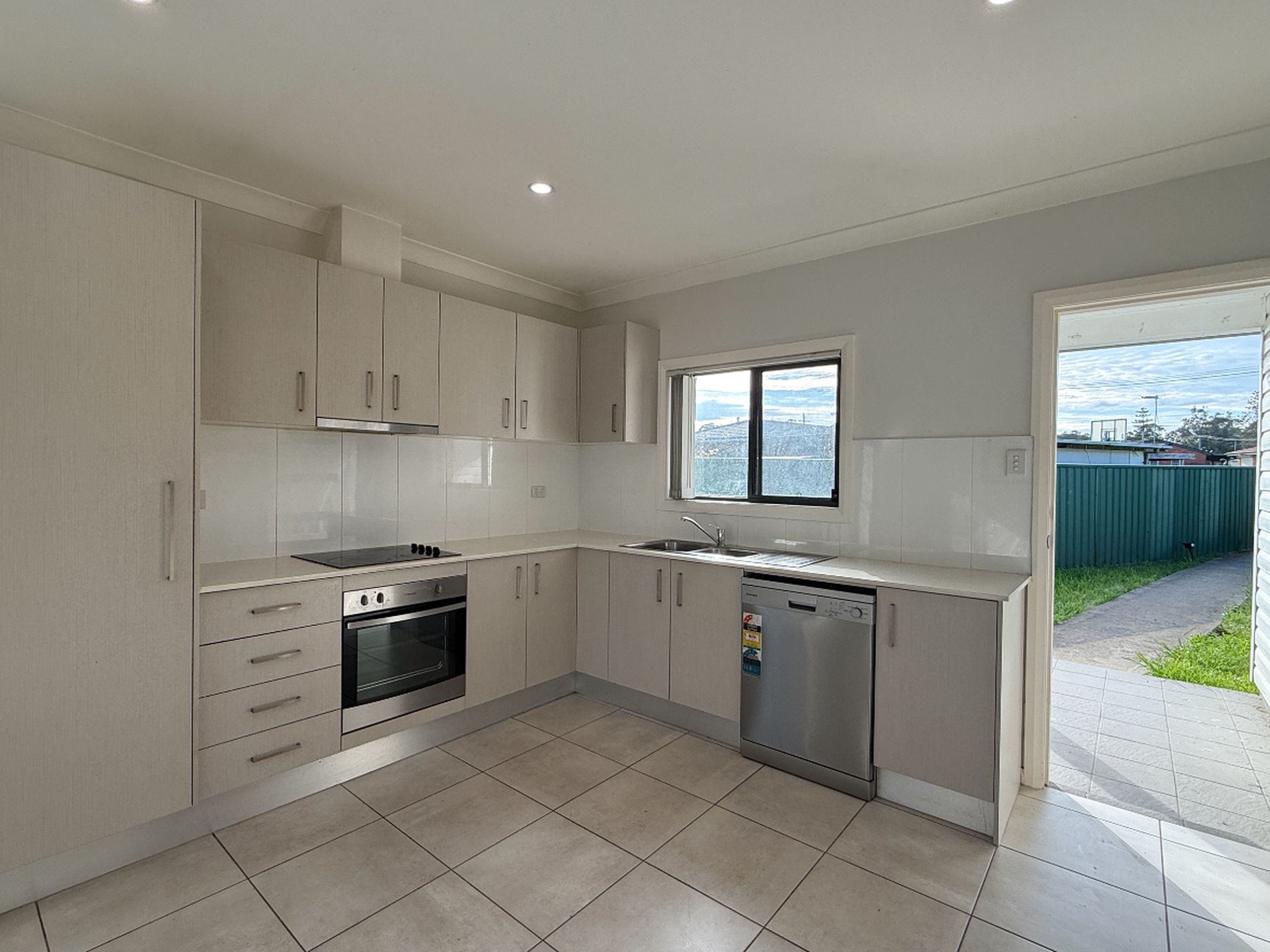 14B Redditch Crescent, Hebersham