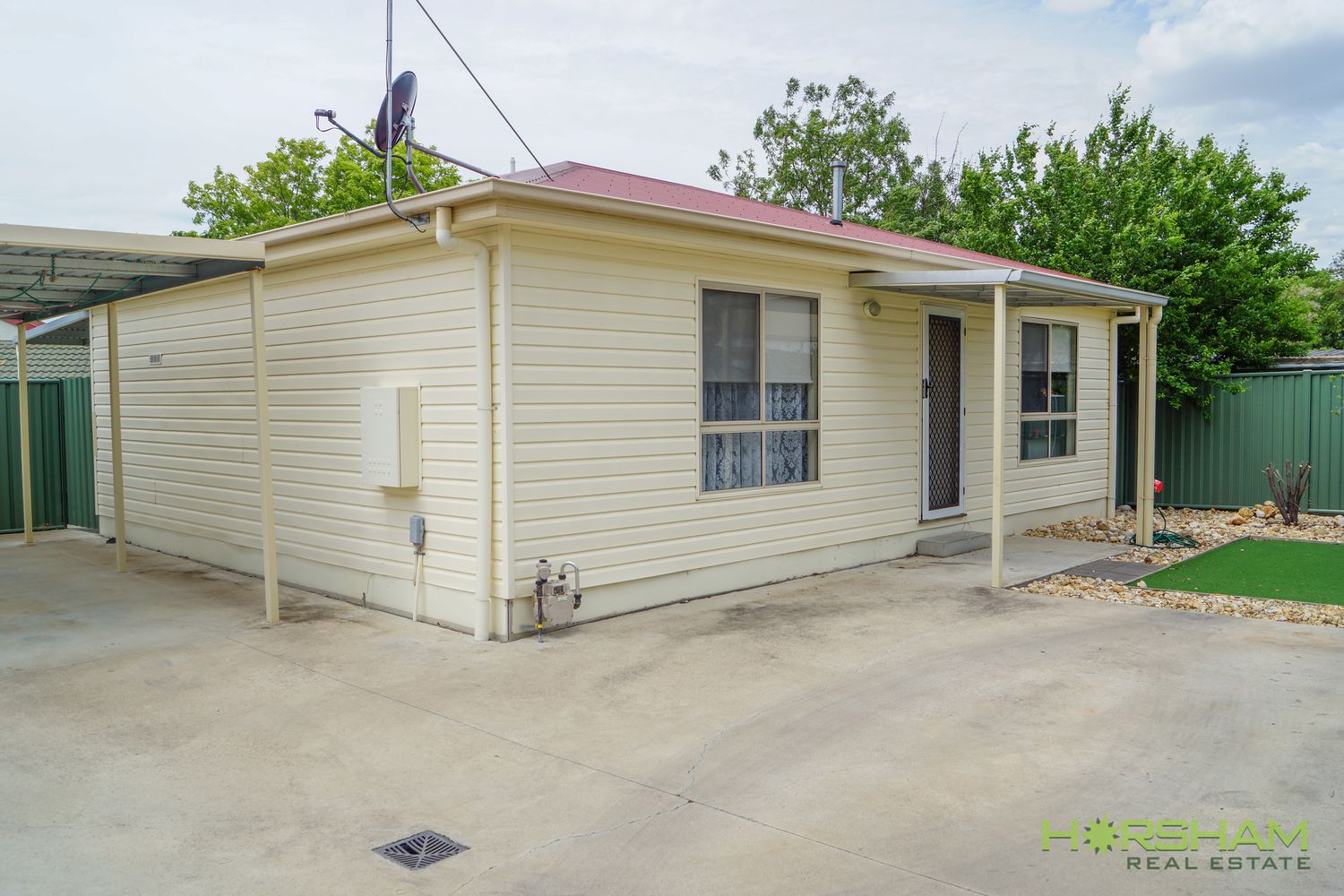 2 / 26 Philip Street, Horsham