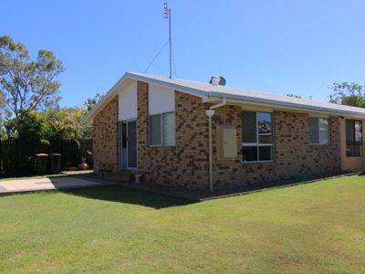 1 / 12 Bayrise Drive, Urangan