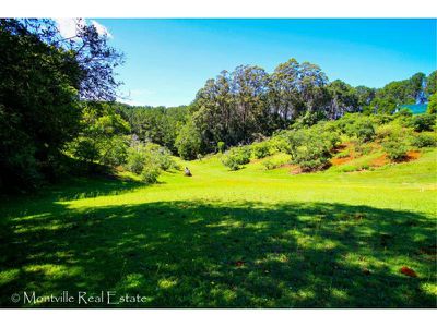 52 Main Street, Montville