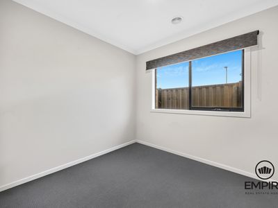 7 Amadeus Street, Clyde