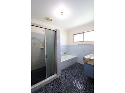42 Cook Street, Atherton