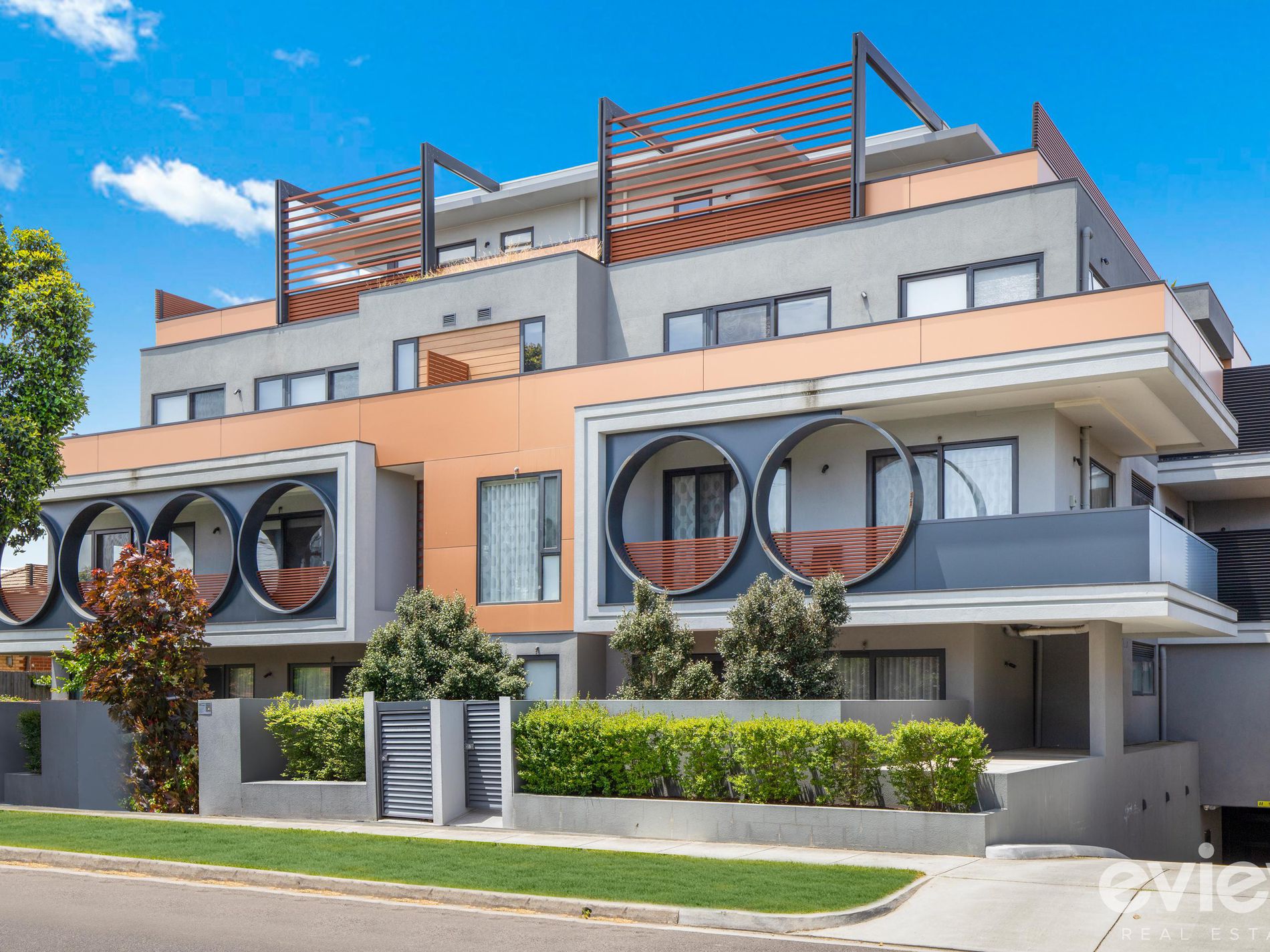 1 / 24 Mavho Street, Bentleigh