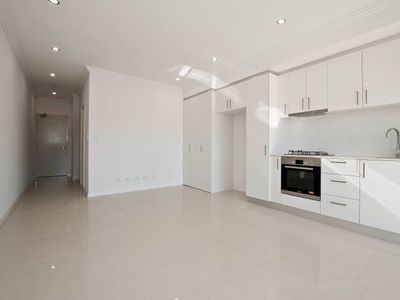 7/90* Albert Street, Osborne Park
