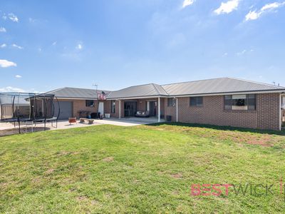 4 O'farrell Place, Kelso