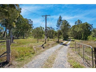 400 McKinnon Drive, Cooroibah