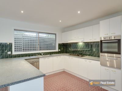 25 England Walk, Narre Warren South