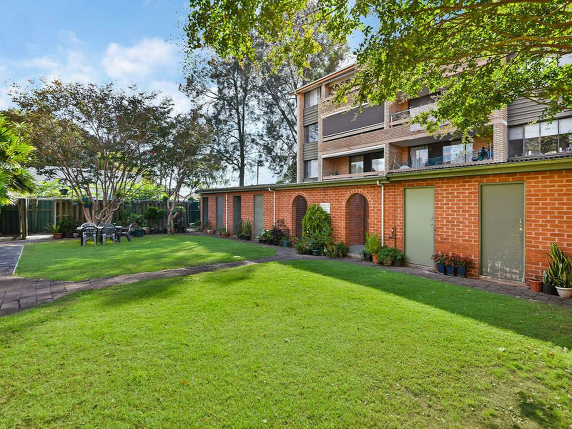 2 / 1099 Botany Road, Mascot