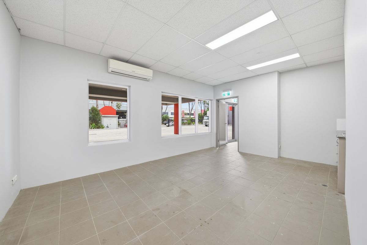 2 / 6 Gallipoli Street, Smeaton Grange