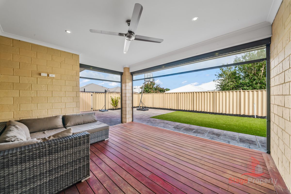 18 Blossom Chase, Aubin Grove