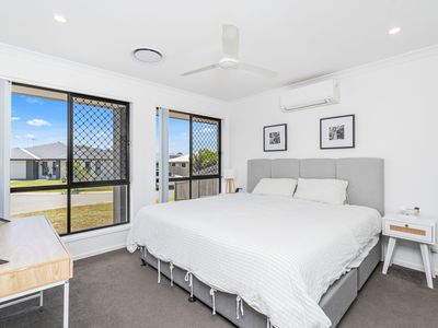 22 Coolamon Court , Urraween