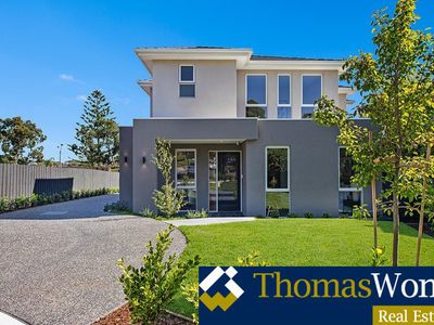 1 / 2  Doorawarrah Court, Mount Waverley
