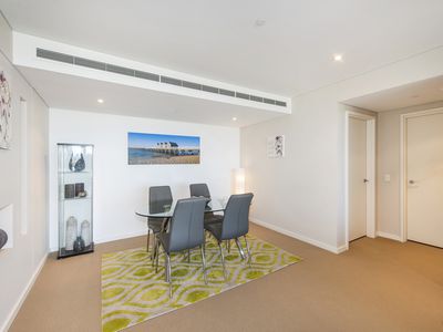 701 / 96 Bow River Crescent, Burswood
