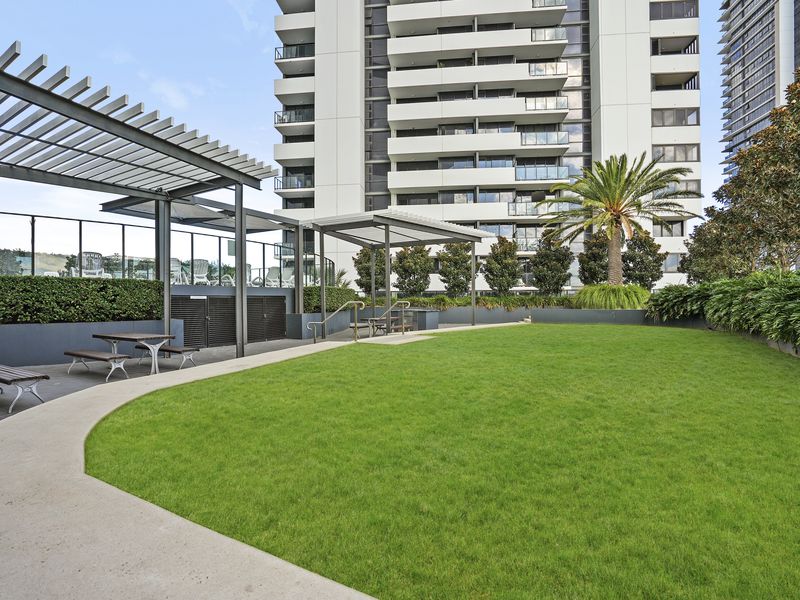 3006 / 420 Macquarie Street, Liverpool