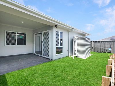 2 / 5 Heartwood Drive, Edgeworth