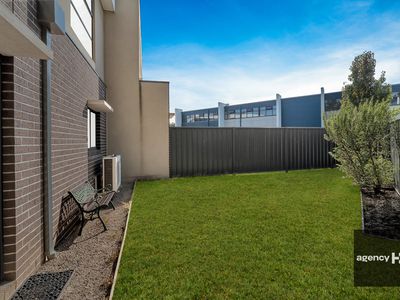35 / 8 The Crossing, Caroline Springs