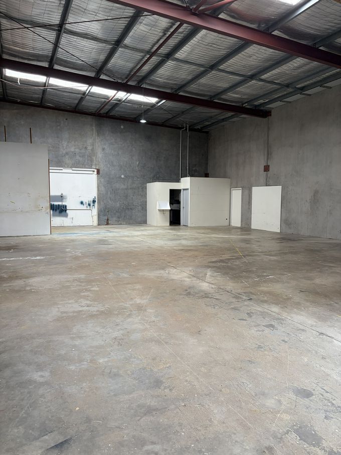 1 / 18 Tectonic Crescent, Kunda Park