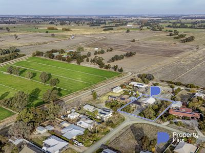 9-11 Clare Avenue, Lockington