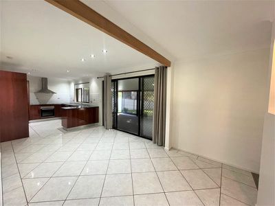 45 Passerine Drive, Rochedale South