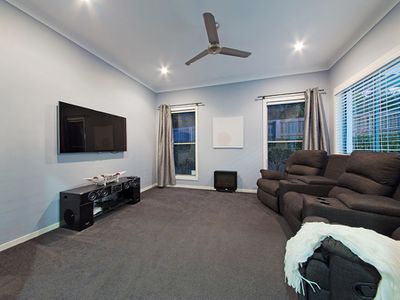 2 Feathertail Place, Gumdale