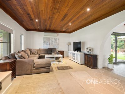 2 Lyrebird Drive, Nowra