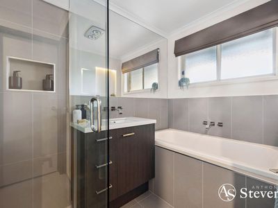32 Mt William Road, Goldie