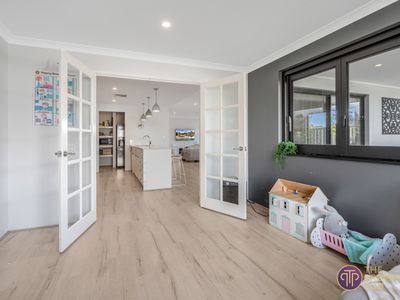 10 Alata Grove, Byford