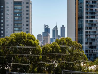 18 / 8 Riversdale Road, Burswood