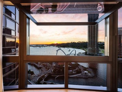 905 / 11 Barrack Square, Perth