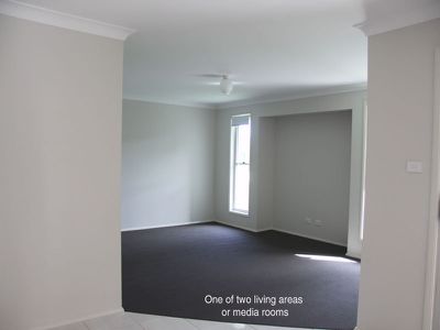 37 Lakeview Crescent, Forster