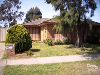 5 Macquarie Court, Cranbourne North