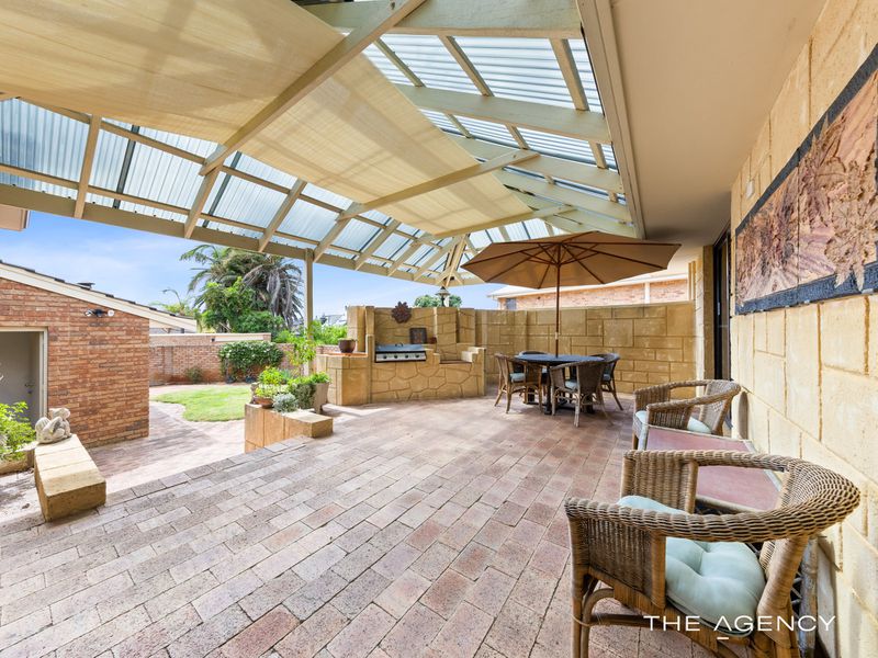 2 Priam Road, Silver Sands