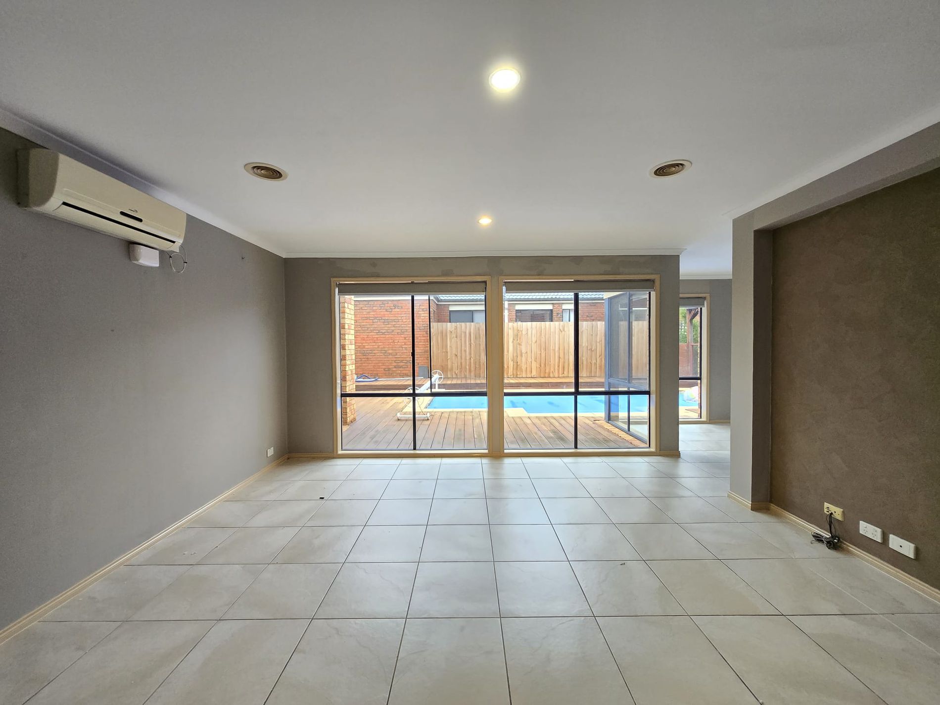 18 Sandalwood Grove, Carrum Downs