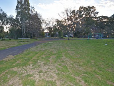 8 Renshaw Drive, Dubbo