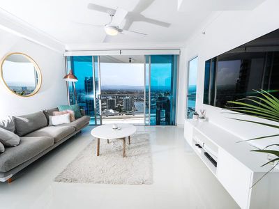 3247 / 23 Ferny Avenue, Surfers Paradise
