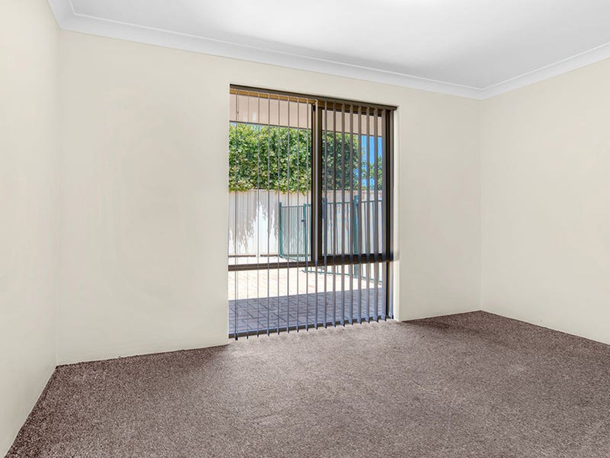 33 Redheart Drive, Thornlie