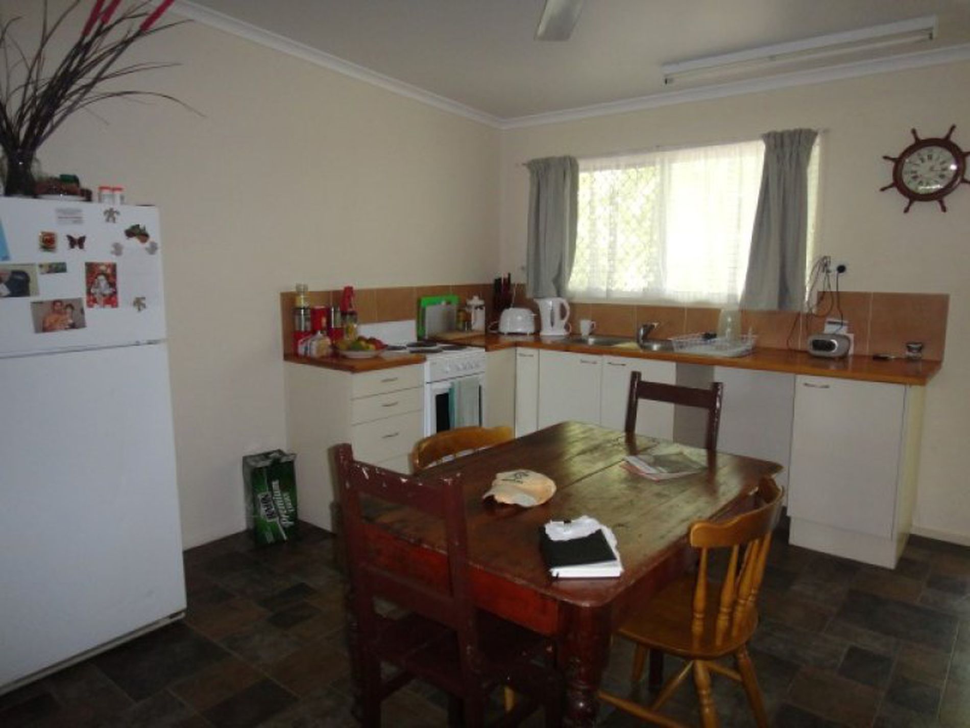 2 / 55 Helen, Cooktown