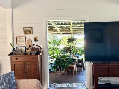 19 Enid Street, Flying Fish Point