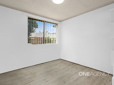 2 / 23 Montague Street, Fairy Meadow