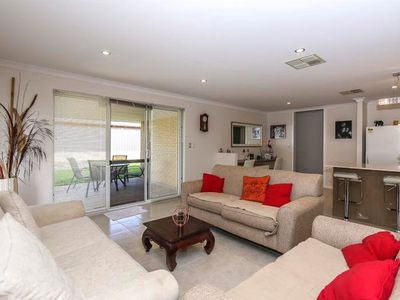 68 Leschenault Loop, Banksia Grove