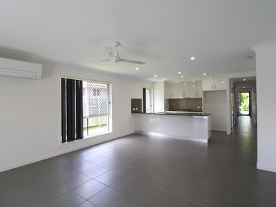 70 Milbrook Cres, Pimpama