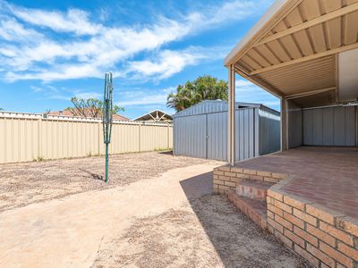 25 Dellar Road, Maddington