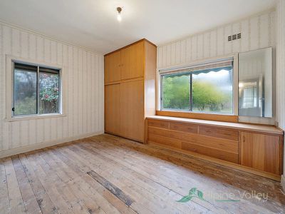 10 Lakeside Avenue, Mount Beauty