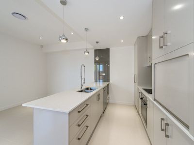 3 / 42-44 Blake Street, Southport