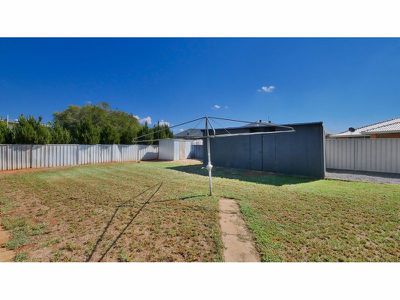 25 Spears Drive, Dubbo
