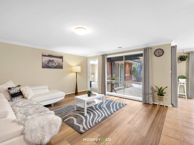 7 Stonehaven Avenue, Cranbourne