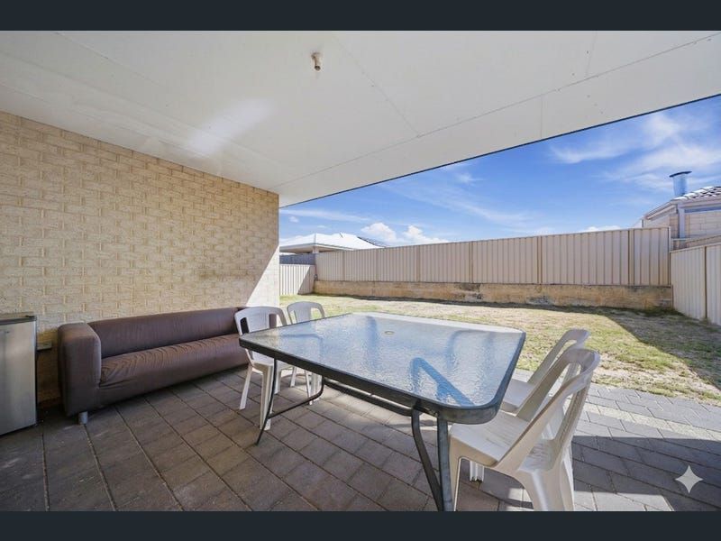 16 Pinelle Parkway, Aubin Grove